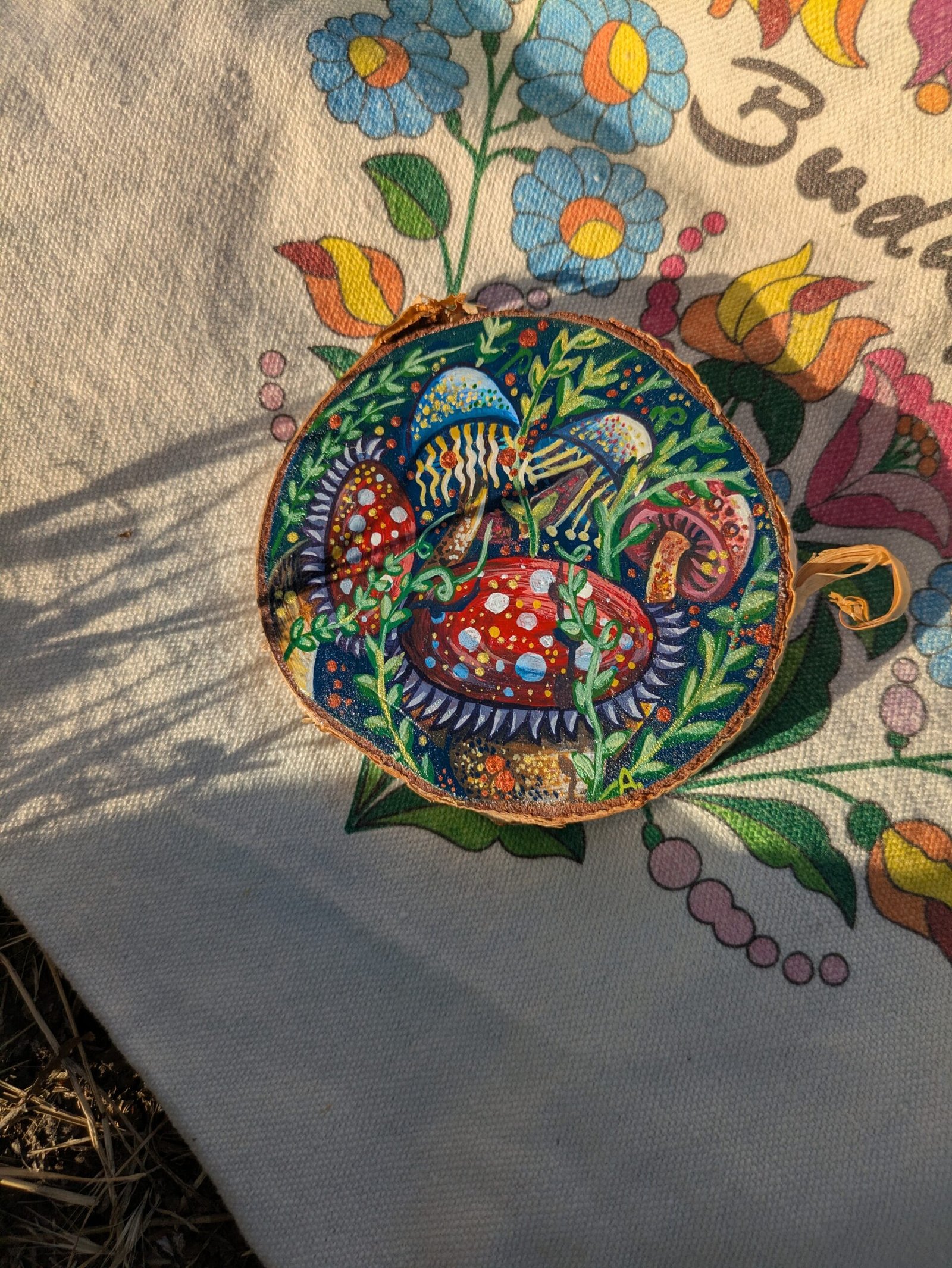 Mushroom and fern composition - Image 3